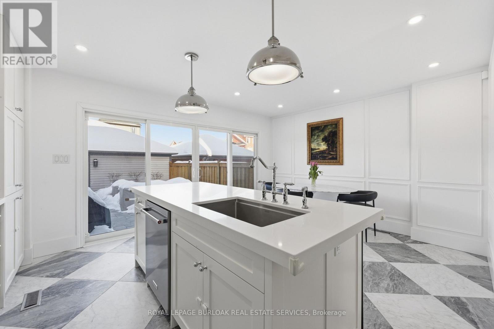 191 Gatwick Drive, Oakville, Ontario  L6H 6T6 - Photo 9 - W12780622