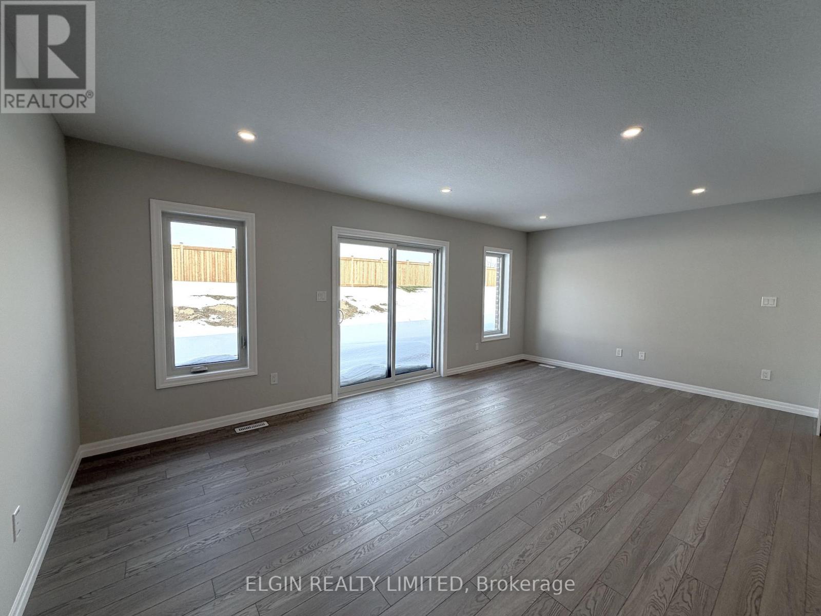 107 Willow Drive, Aylmer, Ontario  N5H 0C2 - Photo 11 - X12714216