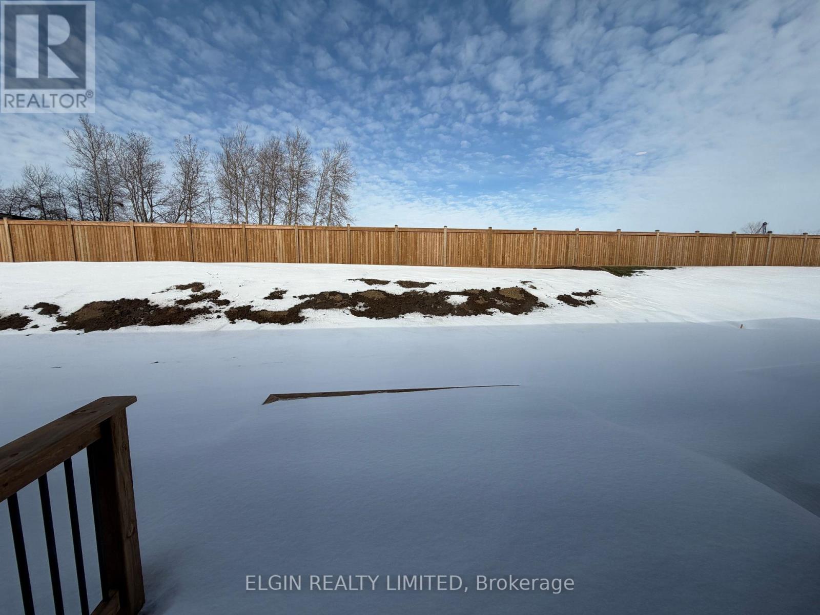 107 Willow Drive, Aylmer, Ontario  N5H 0C2 - Photo 3 - X12714216