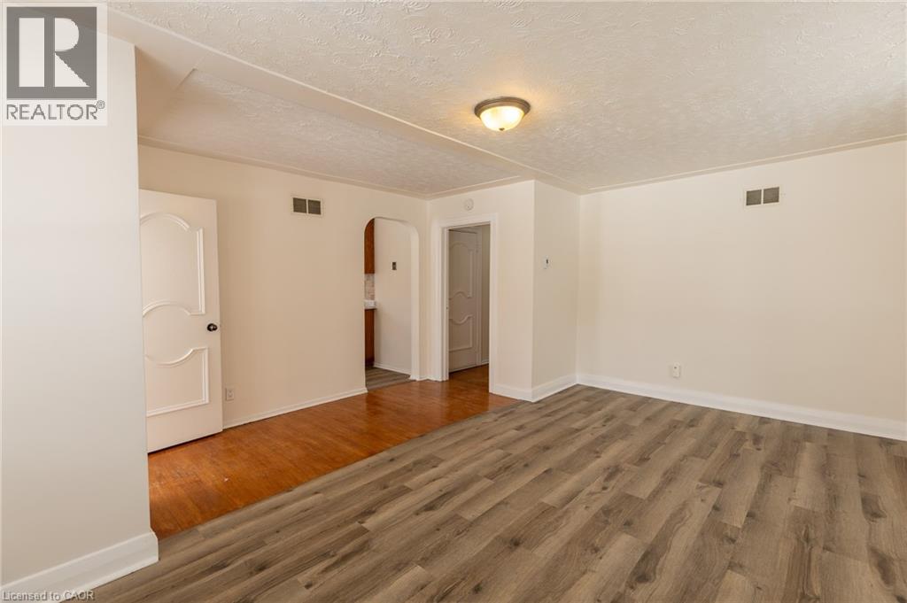 29 Mcnaughton Street, Cambridge, Ontario  N1R 1Z2 - Photo 6 - 40804777