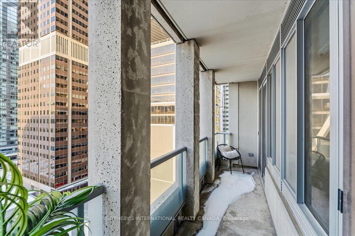 1502 - 35 Balmuto Street, Toronto, Ontario  M4Y 0A3 - Photo 37 - C12789638