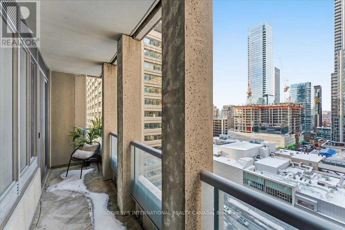 1502 - 35 Balmuto Street, Toronto, Ontario  M4Y 0A3 - Photo 38 - C12789638