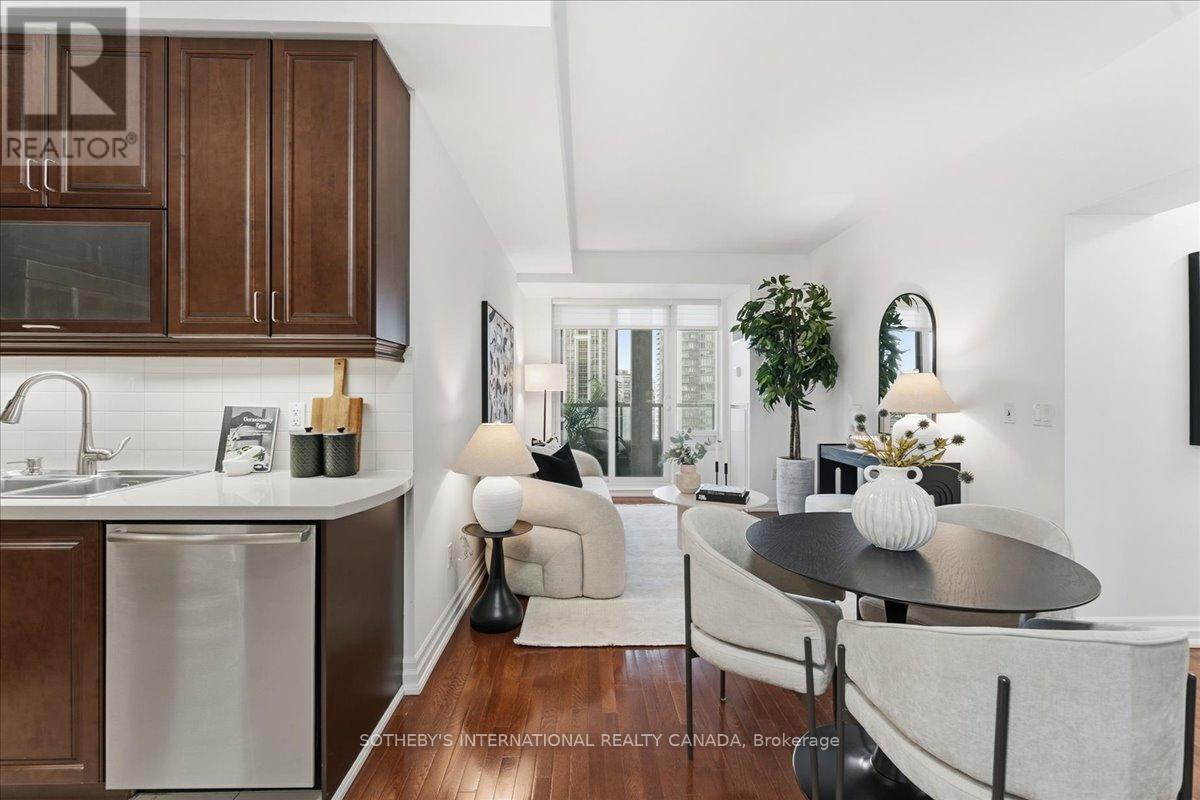 1502 - 35 Balmuto Street, Toronto, Ontario  M4Y 0A3 - Photo 6 - C12789638