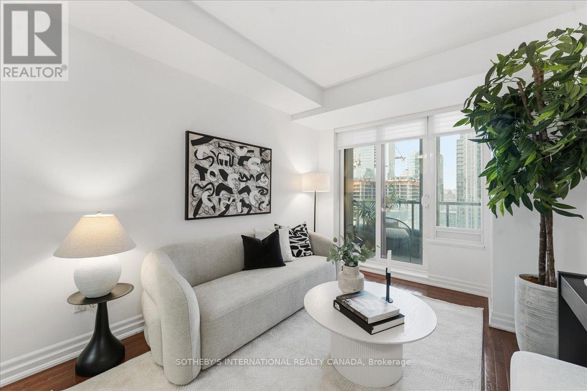 1502 - 35 Balmuto Street, Toronto, Ontario  M4Y 0A3 - Photo 9 - C12789638