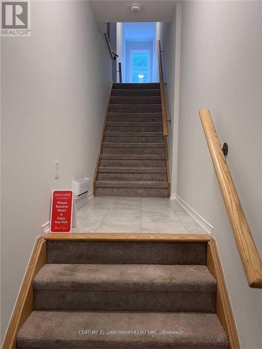 2737 Deputy Minister Path, Oshawa, Ontario  L1L 0M7 - Photo 2 - E12789696