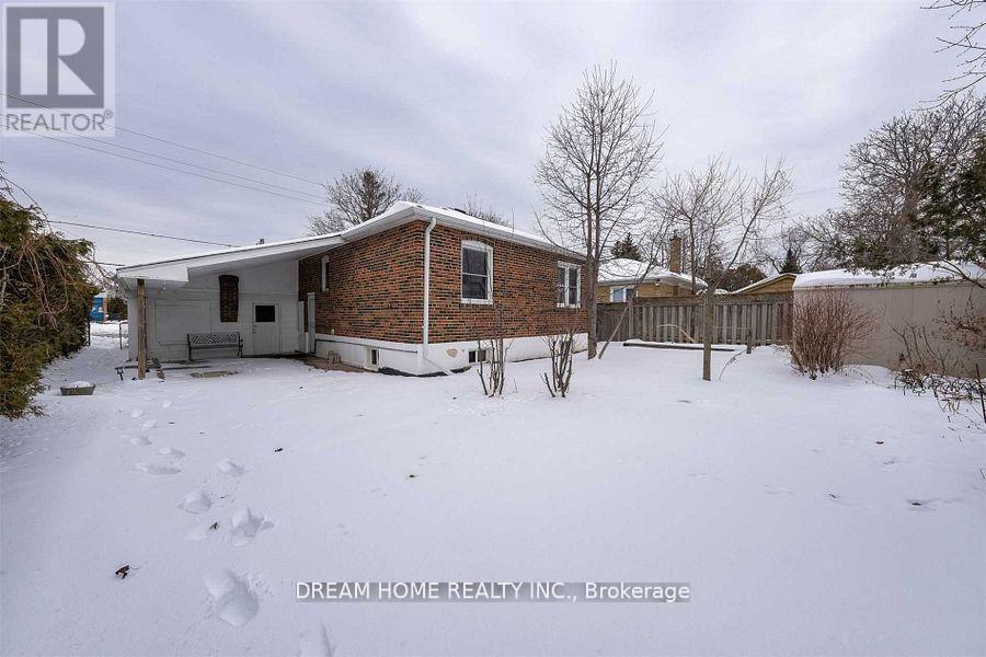 Main - 302 Crosby Avenue, Richmond Hill, Ontario  L4C 2R6 - Photo 13 - N12789686