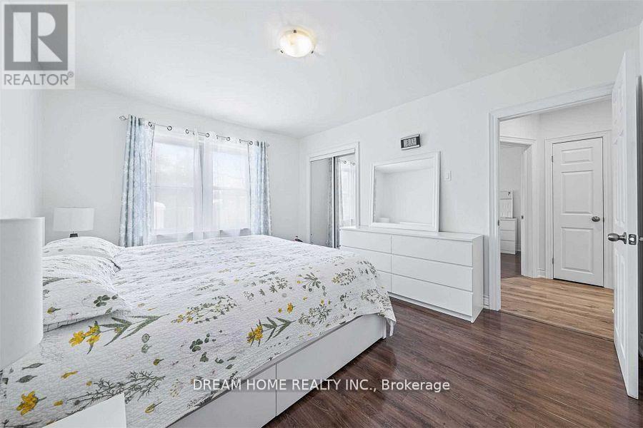 Main - 302 Crosby Avenue, Richmond Hill, Ontario  L4C 2R6 - Photo 9 - N12789686