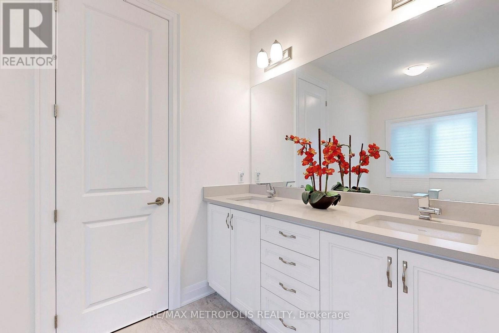 100 Ballantyne Boulevard, Vaughan, Ontario  L3L 0E8 - Photo 25 - N12789700