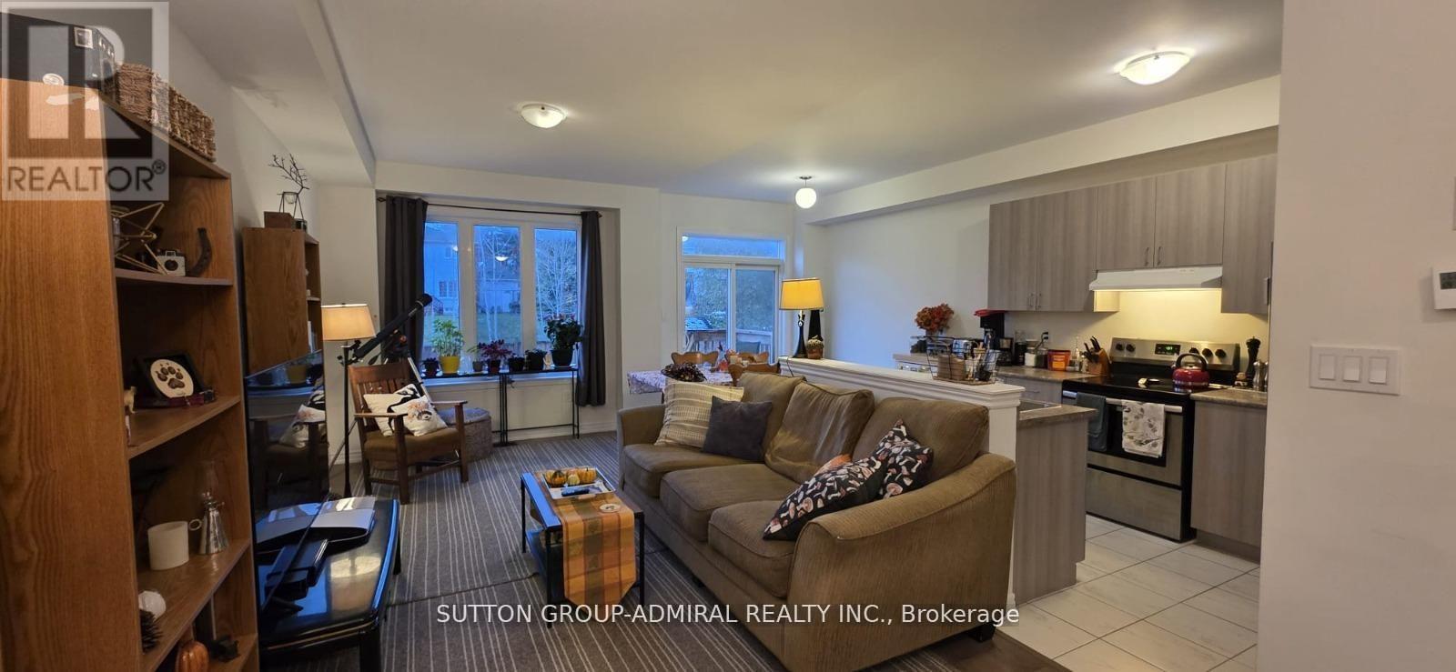 45 Greenwood Drive, Essa (Angus), Ontario  L0M 1B5 - Photo 9 - N12789706