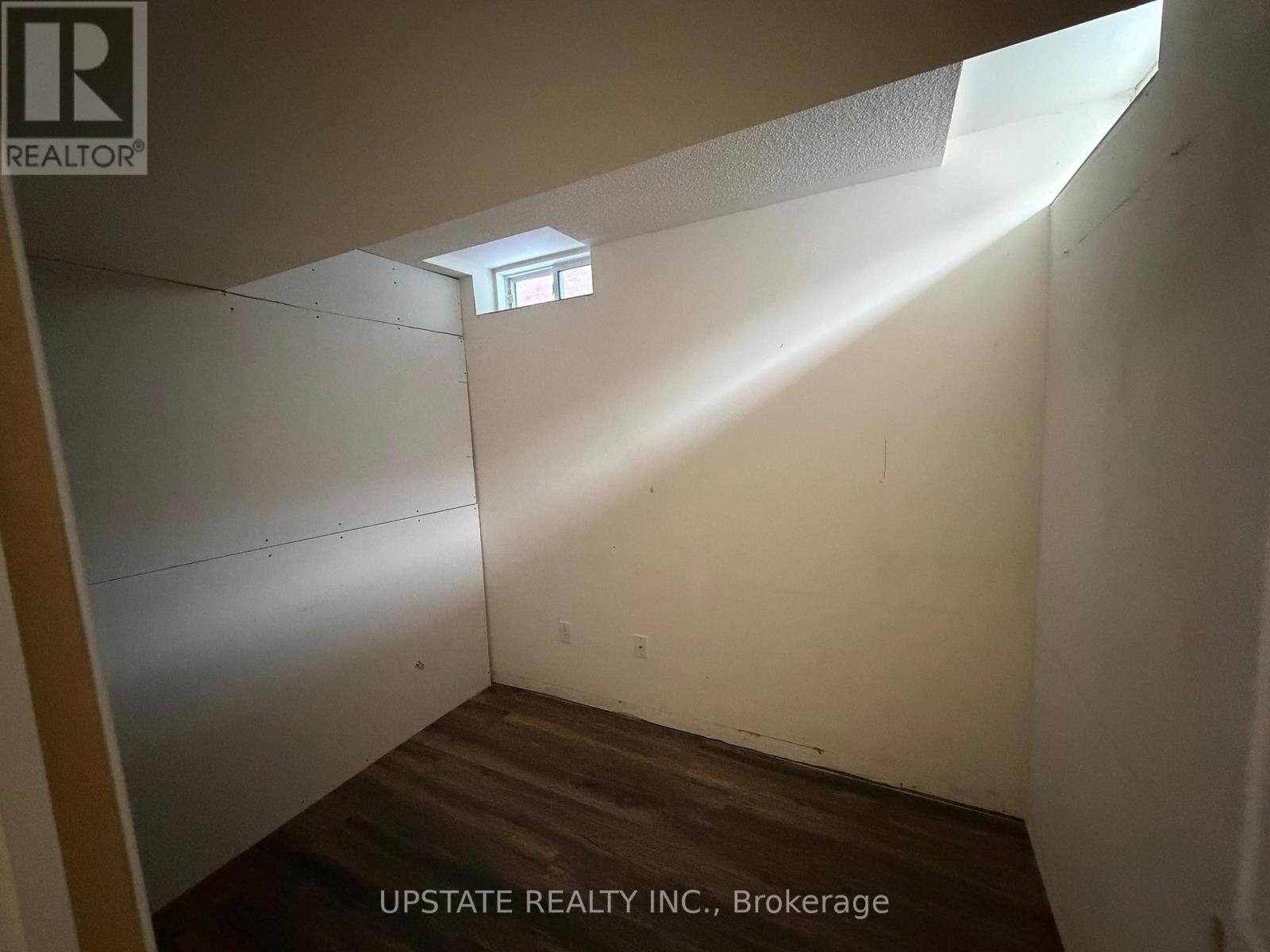 105 Heartview Road, Brampton, Ontario  L6Z 0C9 - Photo 17 - W12789658