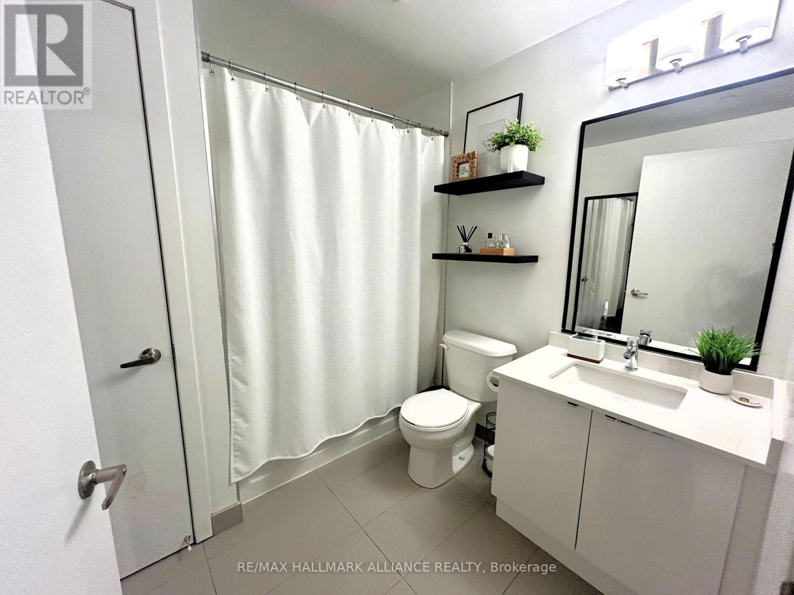 B616 - 5240 Dundas Street, Burlington, Ontario  L7R 3X4 - Photo 10 - W12789676