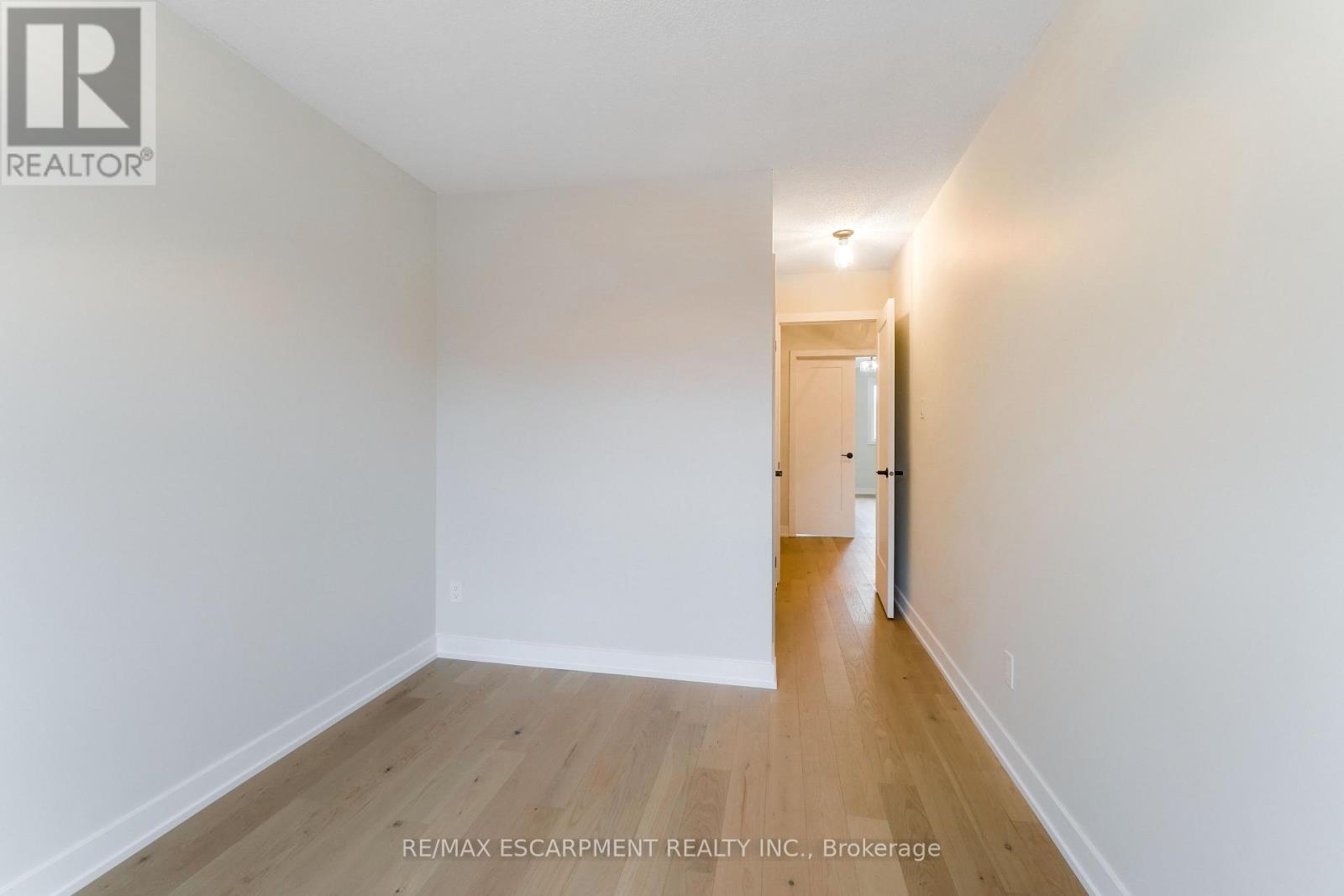 8 - 4197 Longmoor Drive, Burlington, Ontario  L7L 5J9 - Photo 31 - W12789694