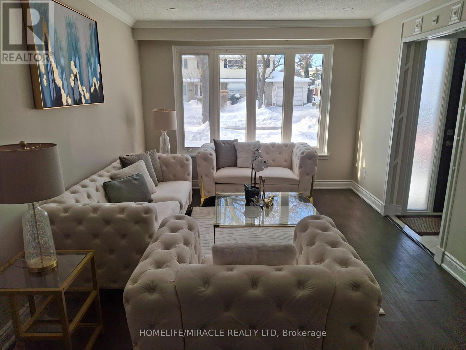 22 Graymar Road, Brampton, Ontario  L6S 1Z8 - Photo 12 - W12789712