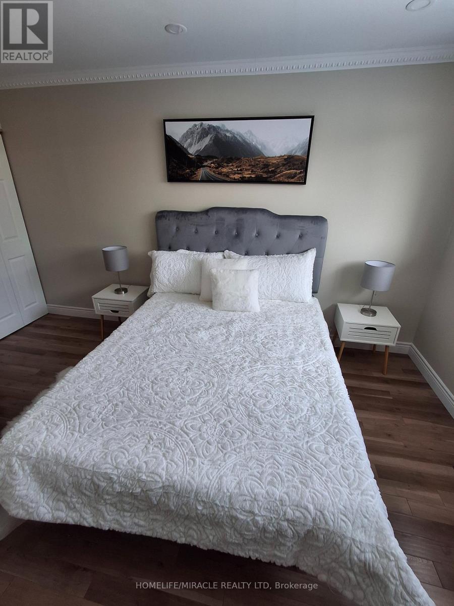 22 Graymar Road, Brampton, Ontario  L6S 1Z8 - Photo 17 - W12789712