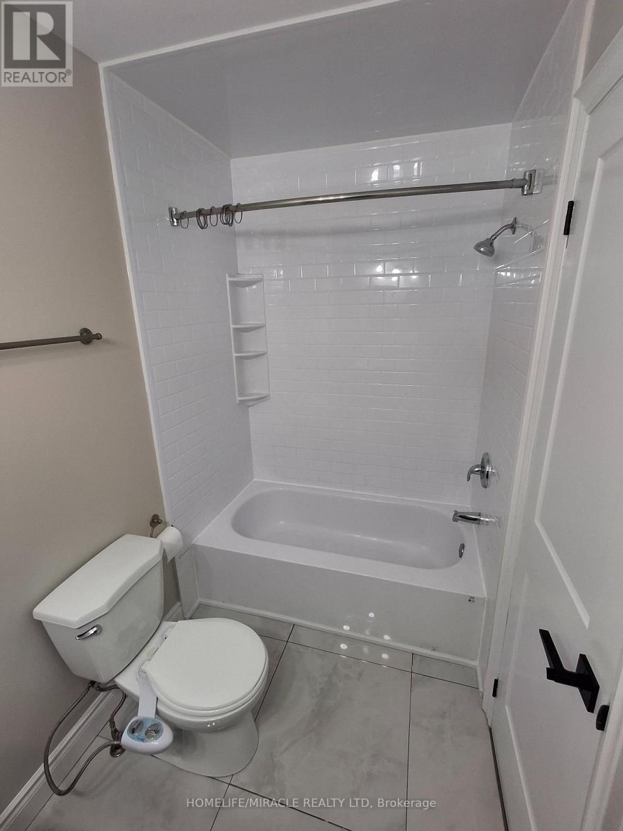 22 Graymar Road, Brampton, Ontario  L6S 1Z8 - Photo 30 - W12789712