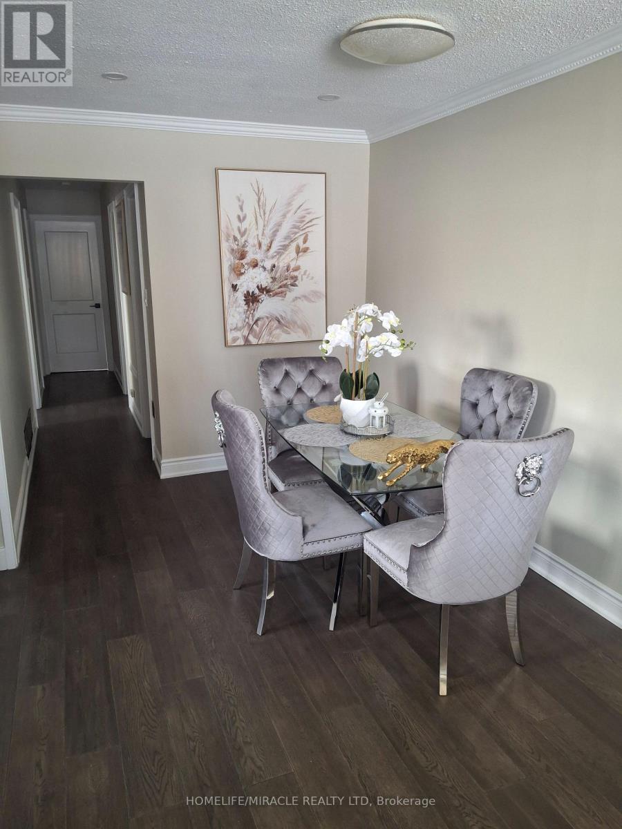 22 Graymar Road, Brampton, Ontario  L6S 1Z8 - Photo 7 - W12789712