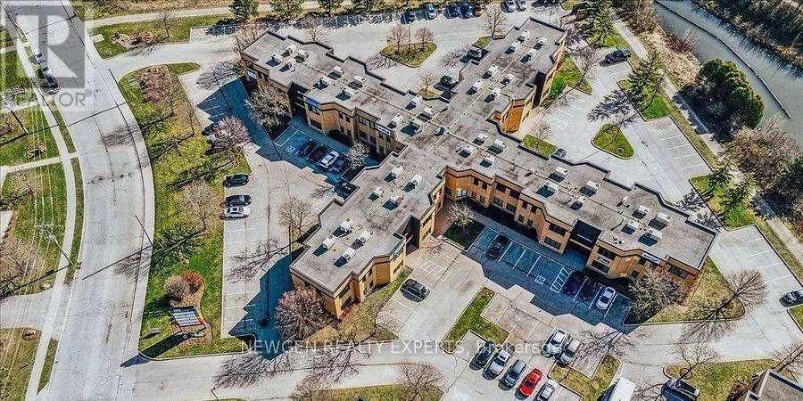 205 & 206 - 155 Frobisher Drive, Waterloo, Ontario  N2V 2E1 - Photo 5 - X12789636