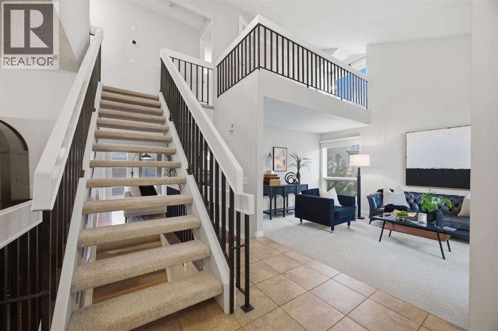 3 Stranraer Place Sw, Calgary, Alberta  T3H 1H5 - Photo 2 - A2283759