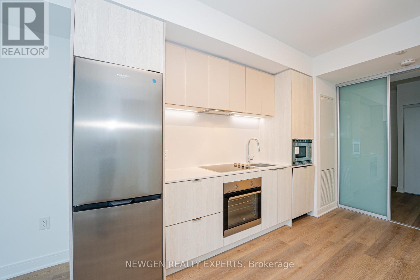 916 - 86 Dundas Street E, Mississauga, Ontario  L5A 1W4 - Photo 11 - W12788466