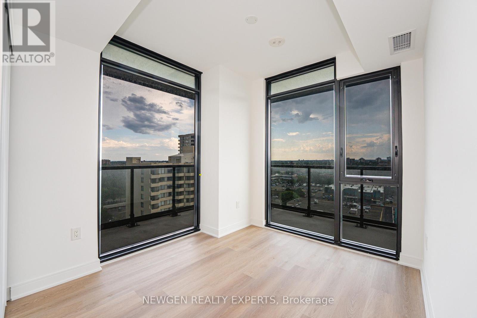 916 - 86 Dundas Street E, Mississauga, Ontario  L5A 1W4 - Photo 21 - W12788466