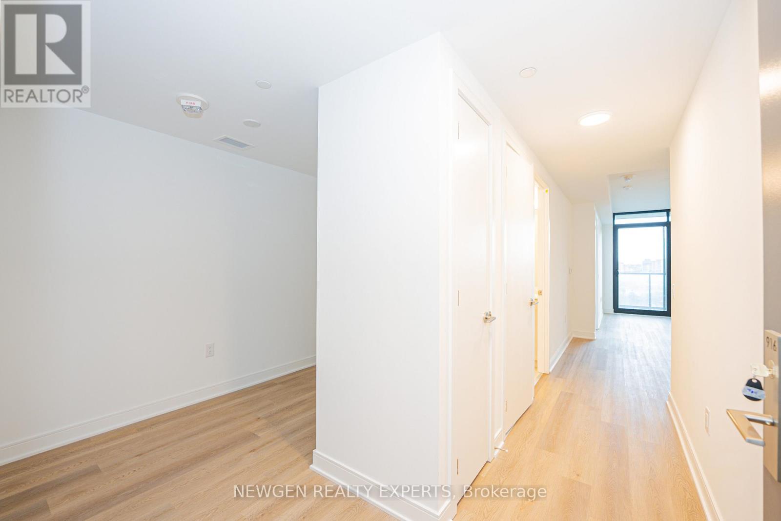 916 - 86 Dundas Street E, Mississauga, Ontario  L5A 1W4 - Photo 7 - W12788466