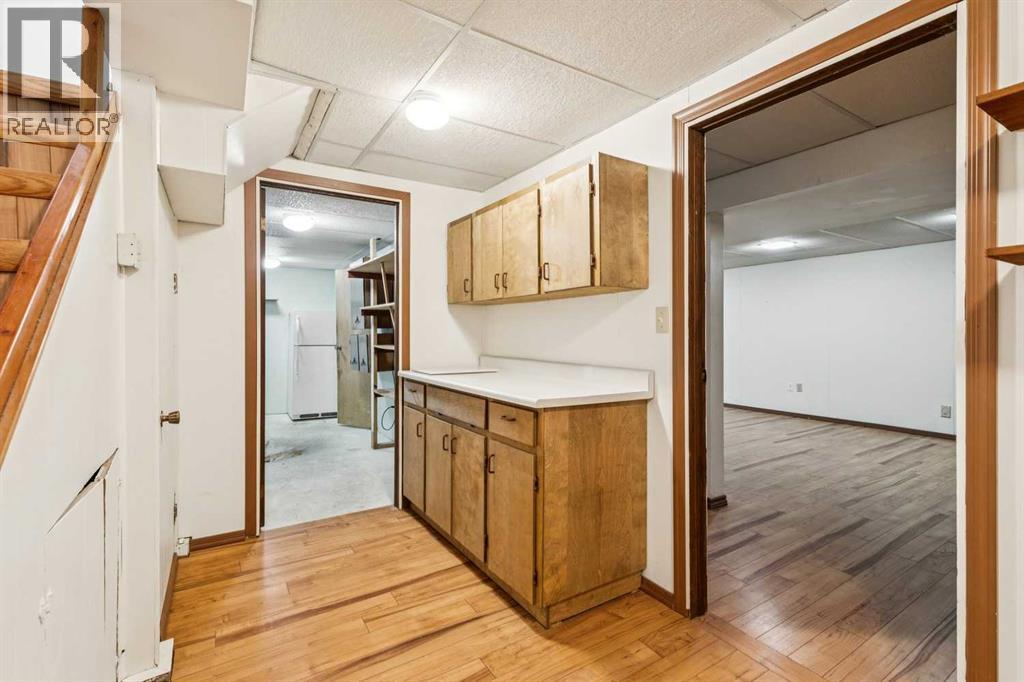 6407 Law Drive Sw, Calgary, Alberta  T3E 6A3 - Photo 21 - A2286432