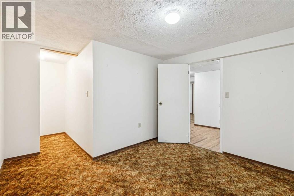 6407 Law Drive Sw, Calgary, Alberta  T3E 6A3 - Photo 29 - A2286432