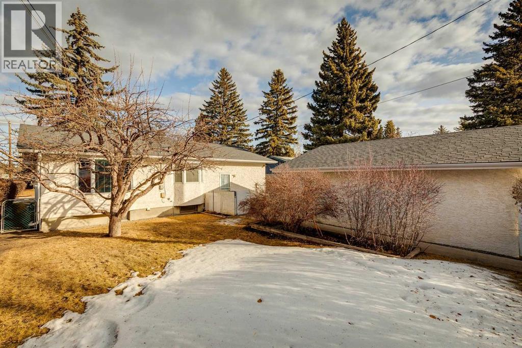 6407 Law Drive Sw, Calgary, Alberta  T3E 6A3 - Photo 38 - A2286432