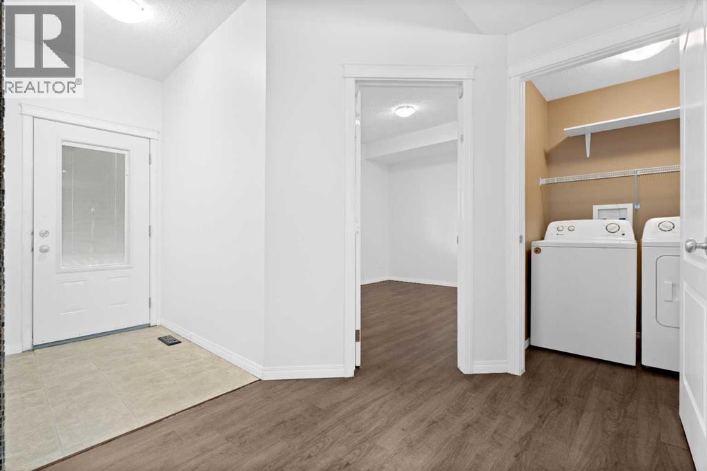 212 Sunrise Terrace Ne, High River, Alberta  T1V 0C2 - Photo 2 - A2269662