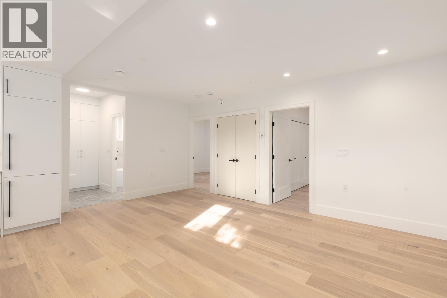 853 E 19th Avenue, Vancouver, British Columbia  V5V 1K6 - Photo 9 - R3089653