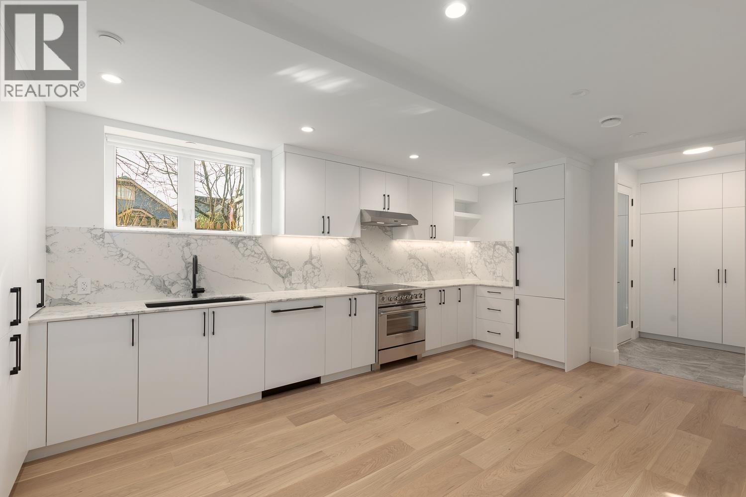 853 E 19th Avenue, Vancouver, British Columbia  V5V 1K6 - Photo 7 - R3089653