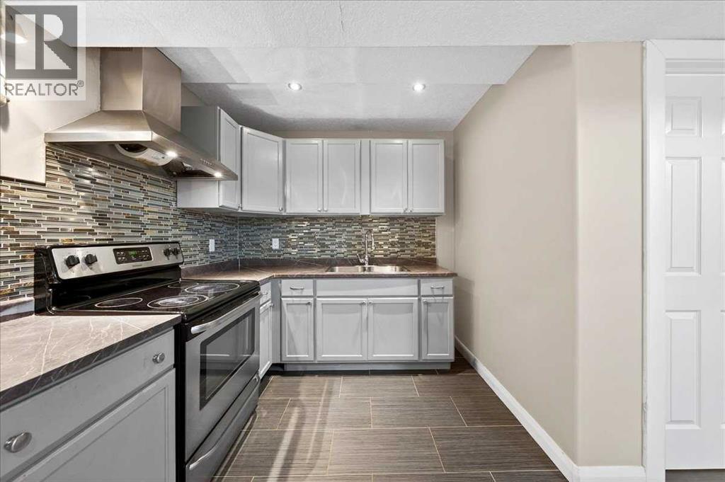 194 Sherwood Mount Nw, Calgary, Alberta  T3R 0G5 - Photo 33 - A2285445