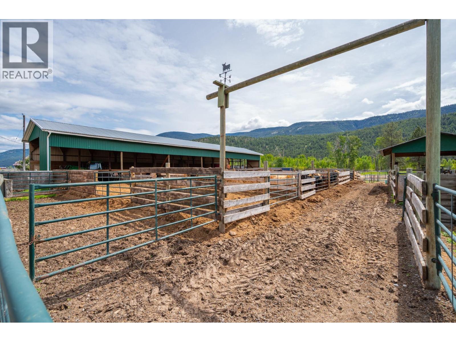 2225 Hazelhurst Road, Merritt, British Columbia  V1K 1N7 - Photo 58 - 10376001