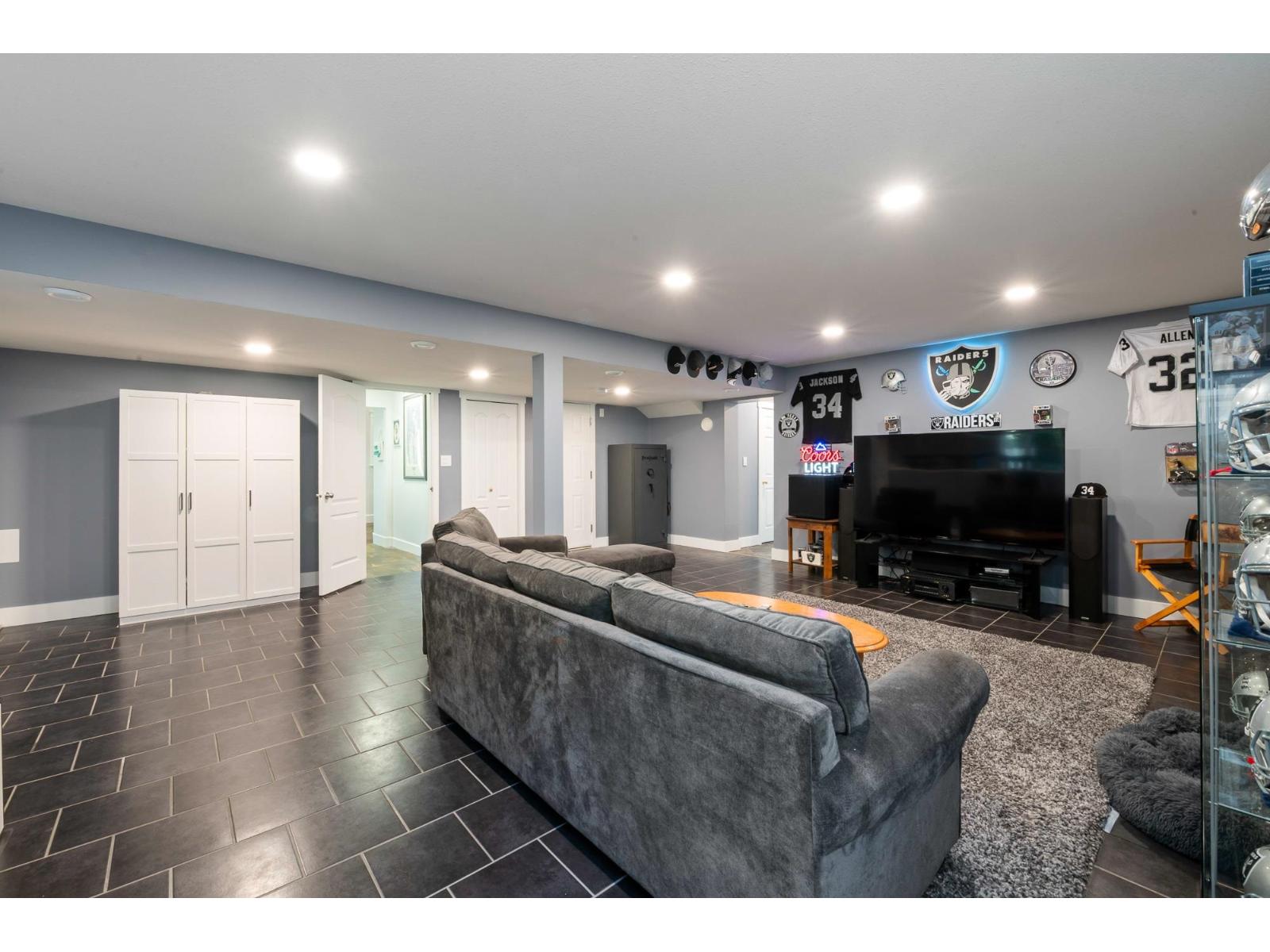 7923 Topper Drive, Mission, British Columbia  V2V 6Z2 - Photo 21 - R3080557