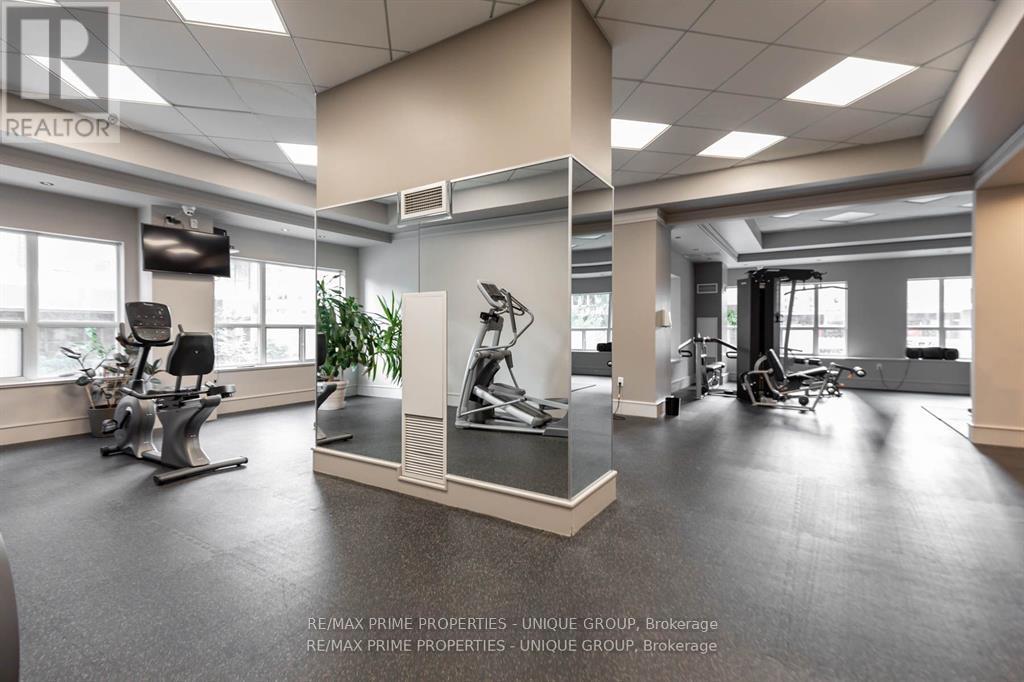 1902 - 909 Bay Street, Toronto, Ontario  M5S 3G2 - Photo 16 - C12789736