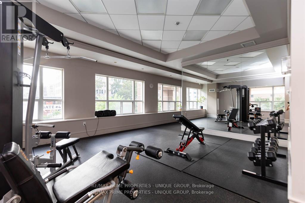 1902 - 909 Bay Street, Toronto, Ontario  M5S 3G2 - Photo 17 - C12789736