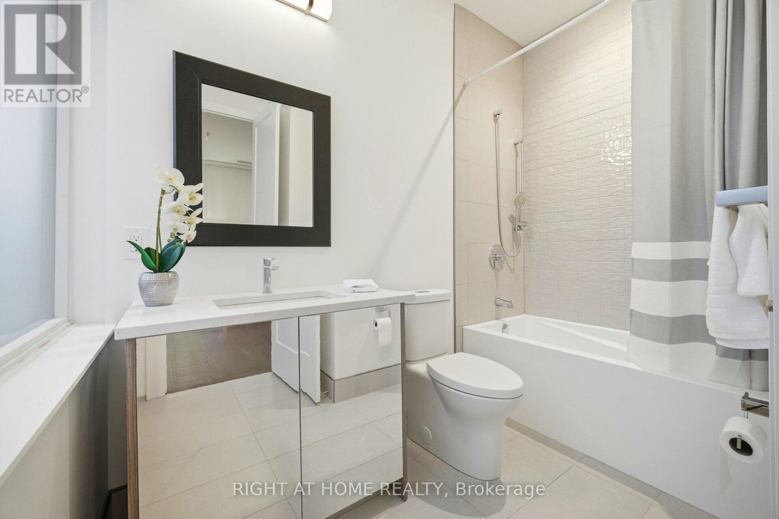 105 - 42 Mill Street, Halton Hills, Ontario  L7G 0P9 - Photo 33 - W12789726