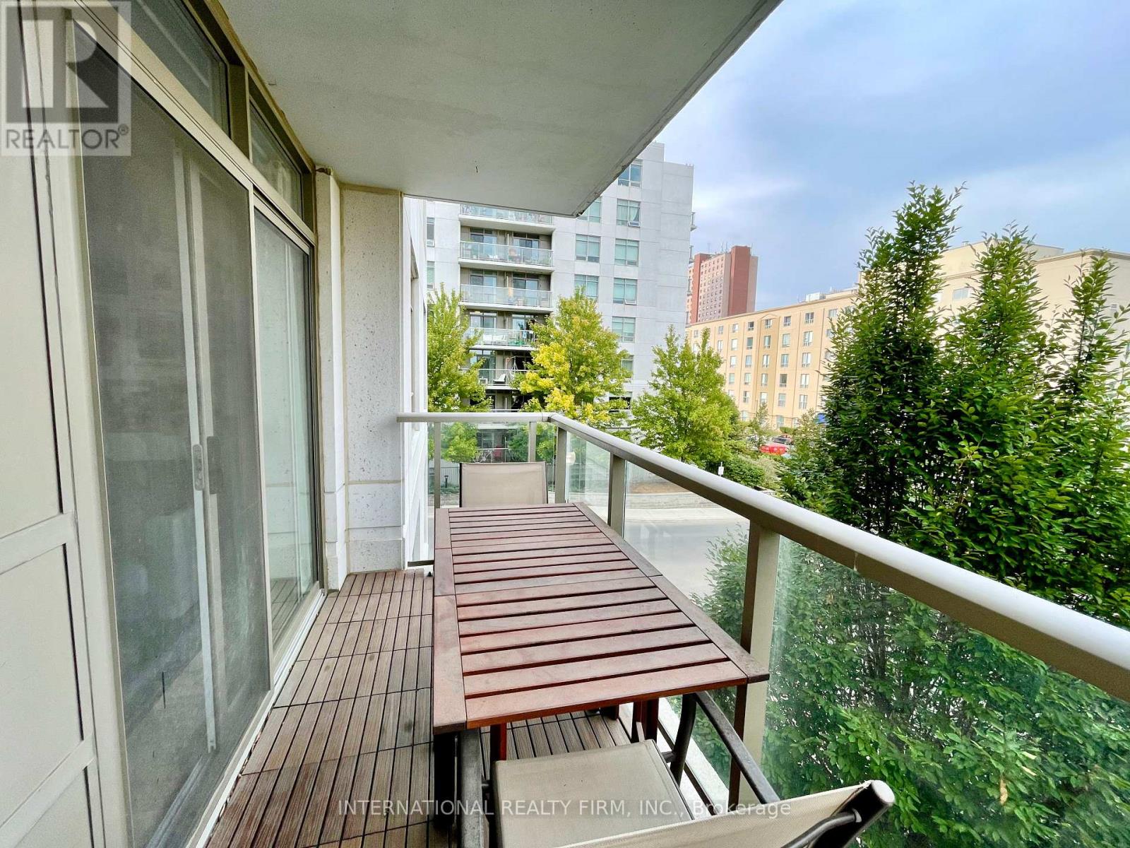 322 - 812 Lansdowne Avenue, Toronto, Ontario  M6H 4K5 - Photo 17 - W12789732