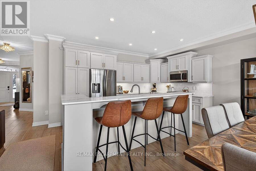 2 Southwood Crescent, Haldimand, Ontario  N3W 0A6 - Photo 11 - X12789730