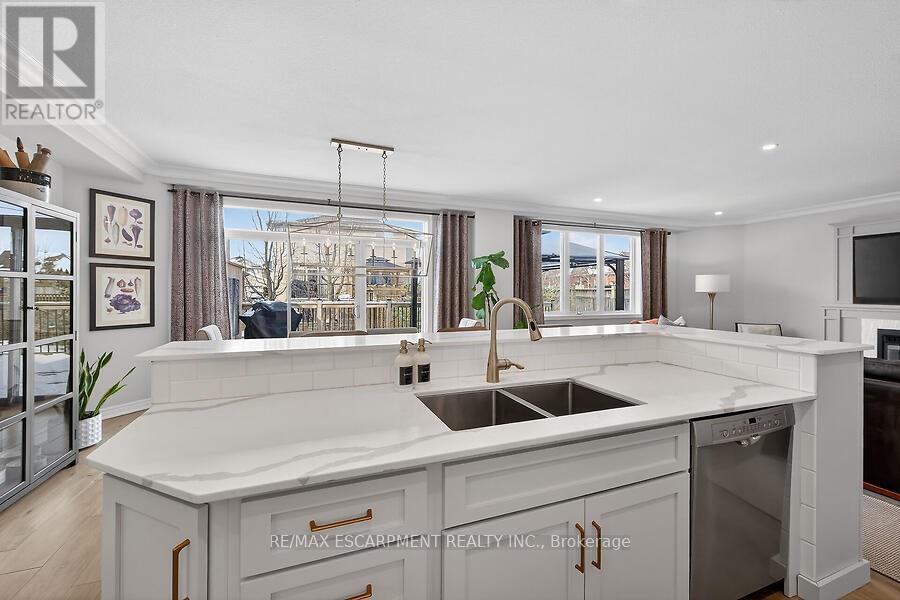 2 Southwood Crescent, Haldimand, Ontario  N3W 0A6 - Photo 14 - X12789730