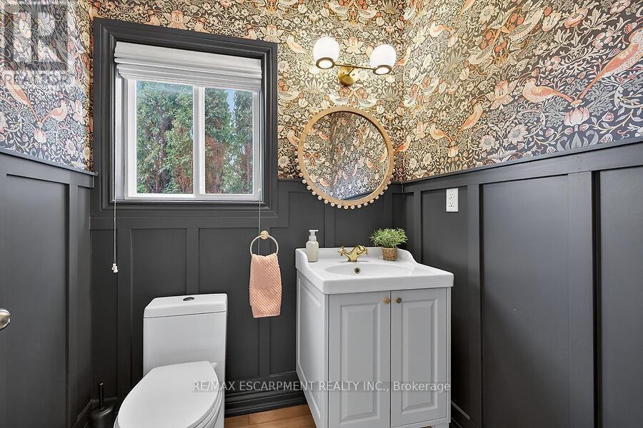 2 Southwood Crescent, Haldimand, Ontario  N3W 0A6 - Photo 5 - X12789730