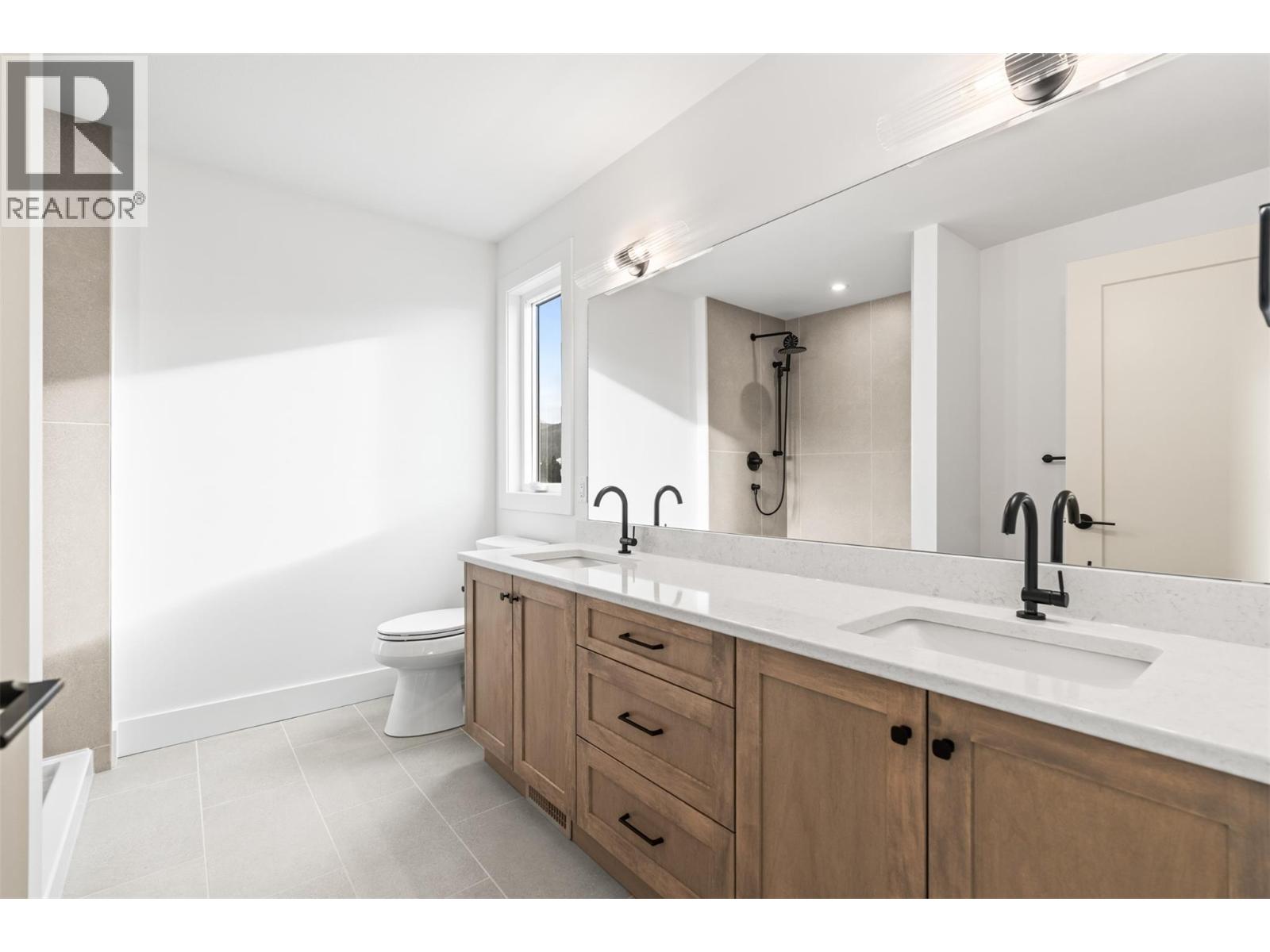 7013 Manning Place, Vernon, British Columbia  V1B 0B6 - Photo 29 - 10376054