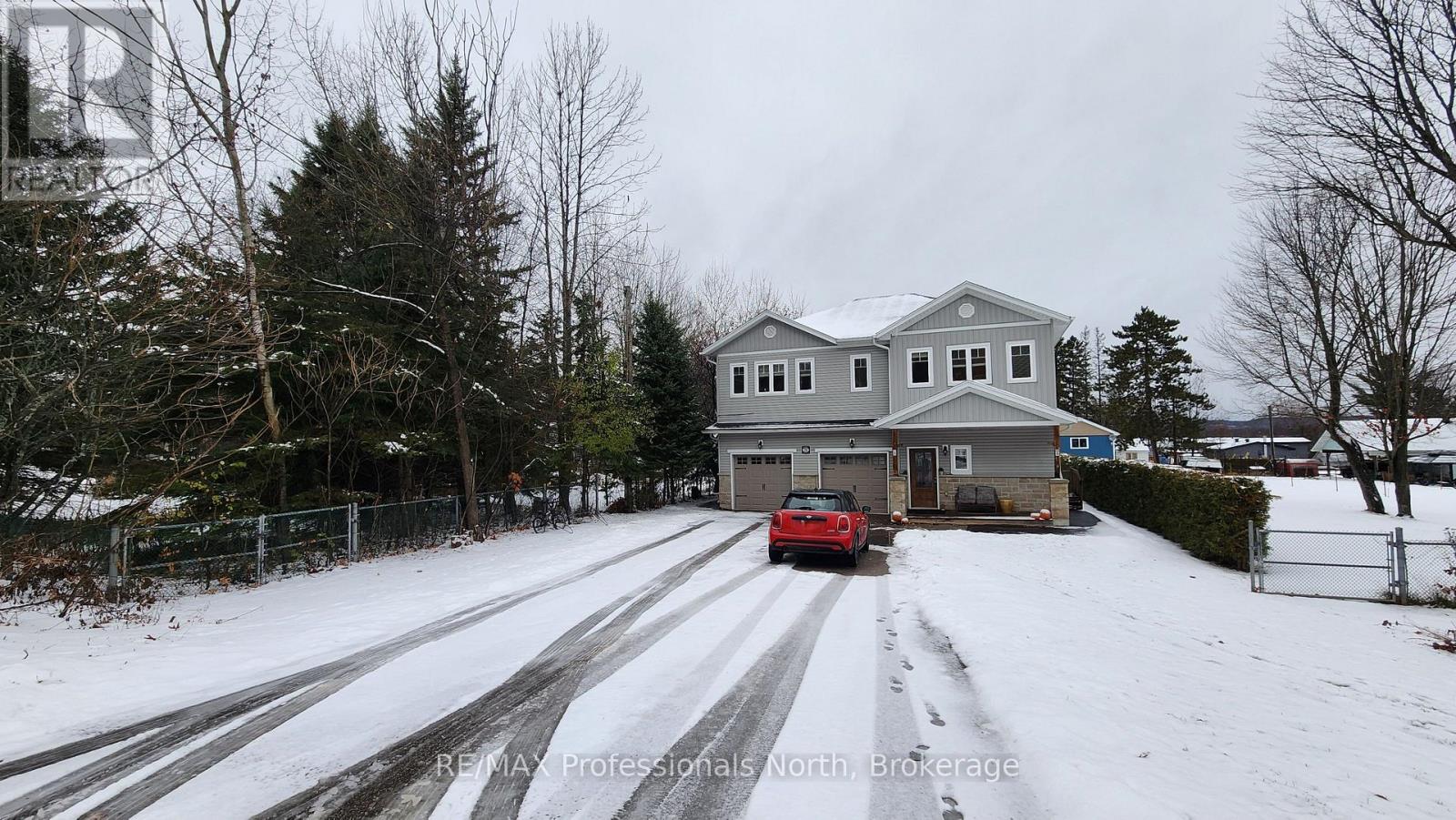 5 Greaves Avenue, Huntsville, Ontario  P1H 1V2 - Photo 2 - X12789758