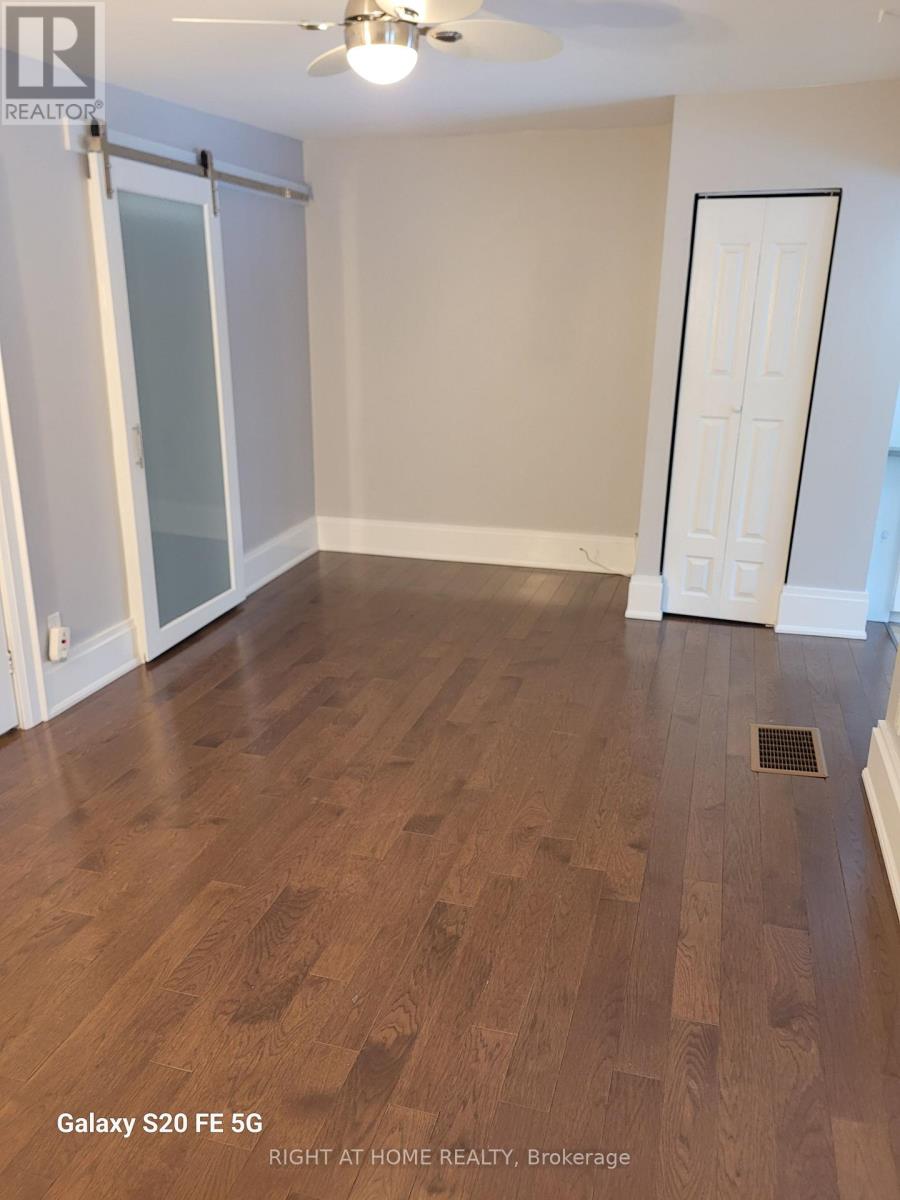 2nd Floor Front - 302 Glenlake Avenue, Toronto, Ontario  M6P 1G3 - Photo 12 - W12789776