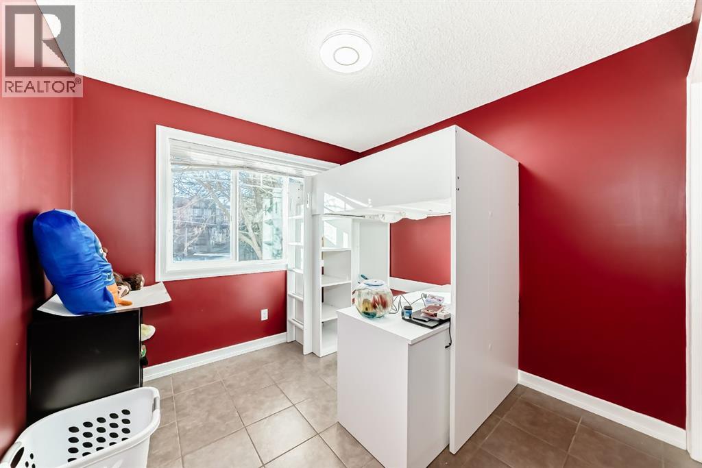 4, 133 Copperpond Heights Se, Calgary, Alberta  T2Z 1C5 - Photo 12 - A2274789