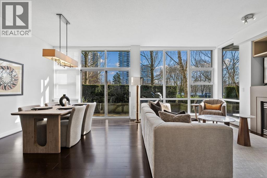 Th105 638 Beach Crescent, Vancouver, British Columbia  V6Z 3H6 - Photo 7 - R3089832