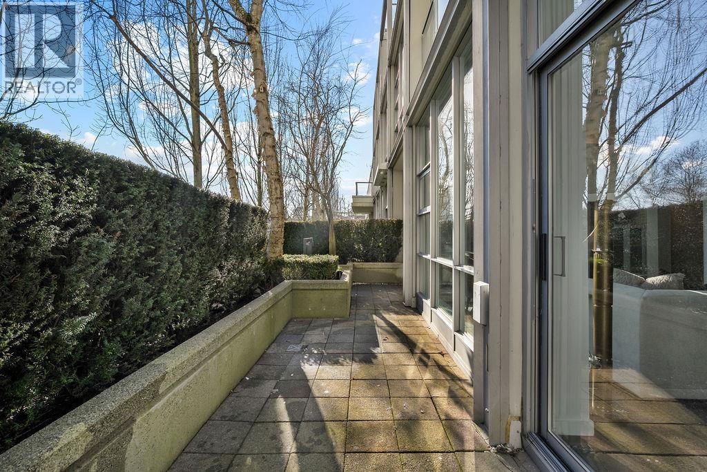 Th105 638 Beach Crescent, Vancouver, British Columbia  V6Z 3H6 - Photo 37 - R3089832