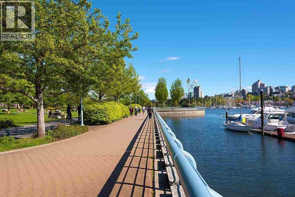 Th105 638 Beach Crescent, Vancouver, British Columbia  V6Z 3H6 - Photo 38 - R3089832