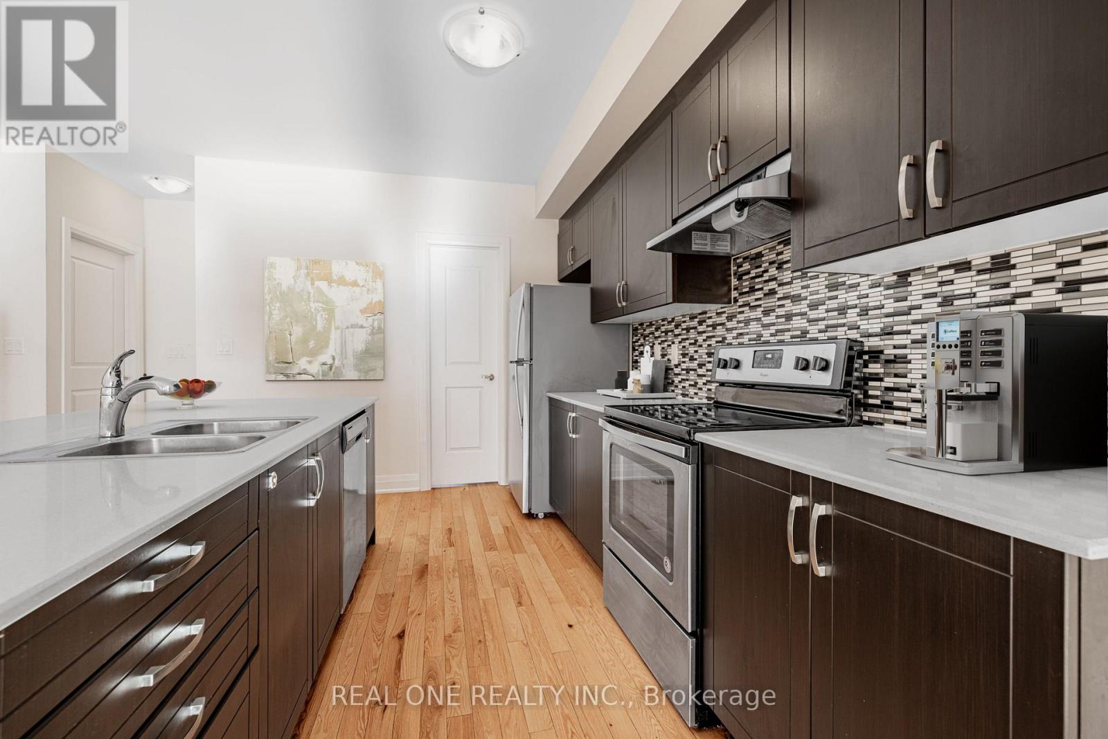 5 Gridiron Gate, Vaughan, Ontario L4H 4W8 - Photo 10 - N12703542