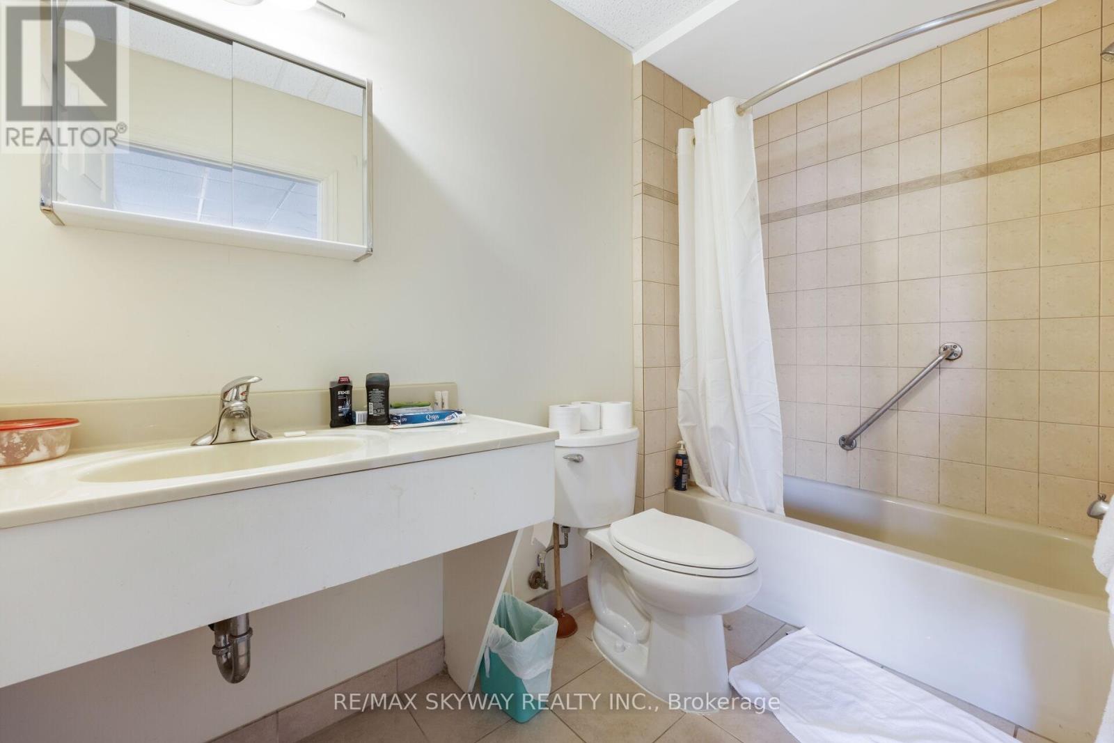 233 Highway 60, Huntsville, Ontario  P1H 1C2 - Photo 33 - X12789462